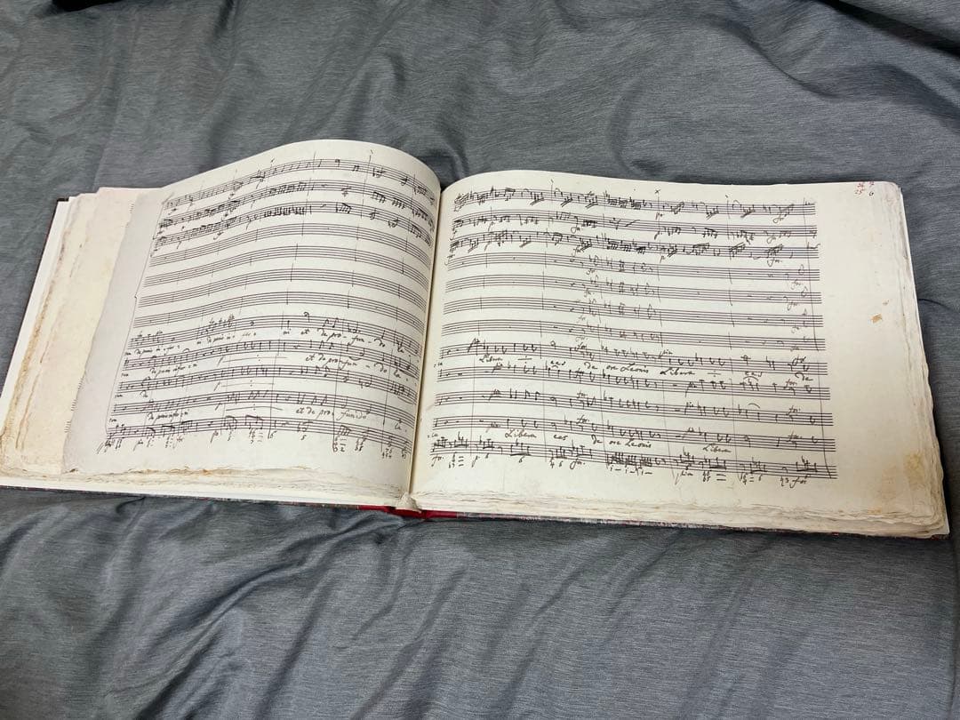 モーツァルト レクイエム 自筆譜 ファクシミリ版