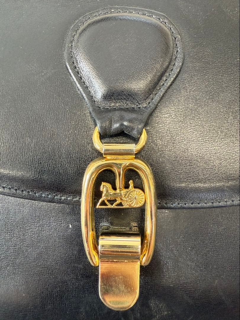 g1384 CELINE バック 黒 ショルダー 馬車金具ワンショルダー