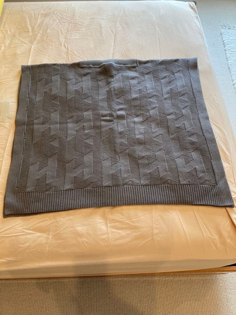 最終価格　新品タグ付 HERMES エルメス ポンチョ 34 ニット ケープ