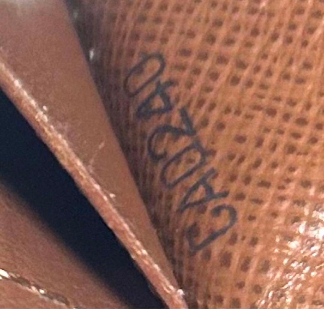 ルイヴィトン モノグラム ポルトフォイユブラザ 二つ折り財布 新型