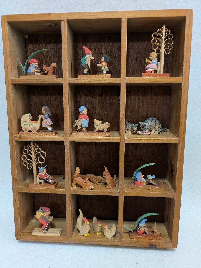 uma58Helbig工房の手彫り人形(ドイツ製)