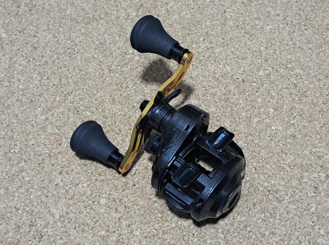 【ABU】18ロキサーニパワーシューター(右)