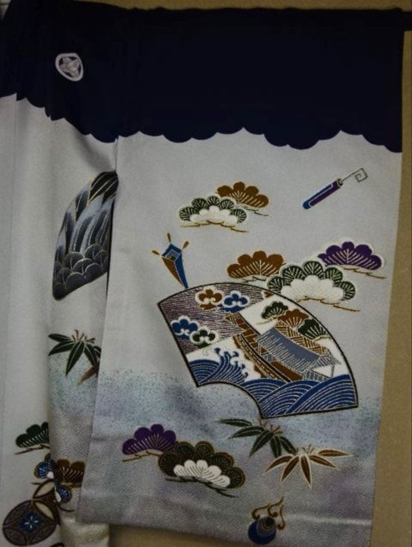 お宮参りセット　男児産着・長襦袢・帽子・よだれかけ付き　紋付　紺色金彩加工