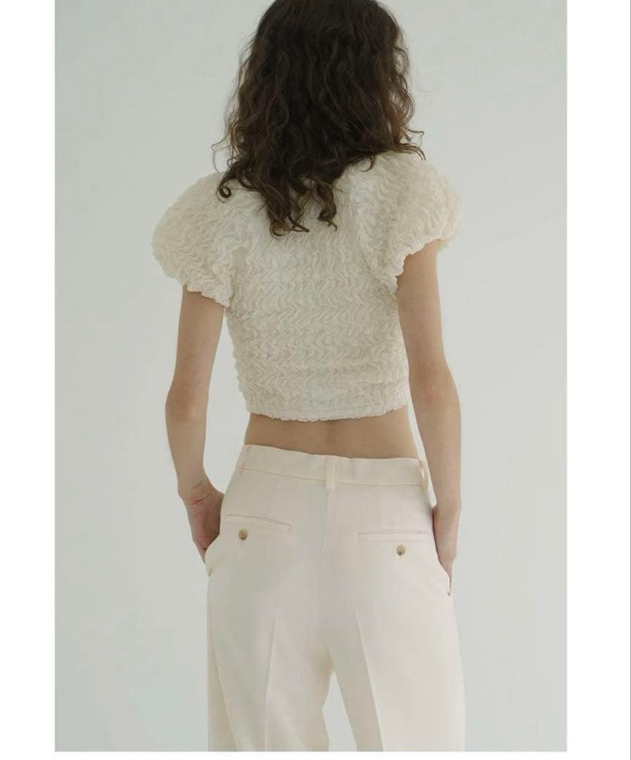 CLANE SHIRRING PUFF TOPS アイボリー