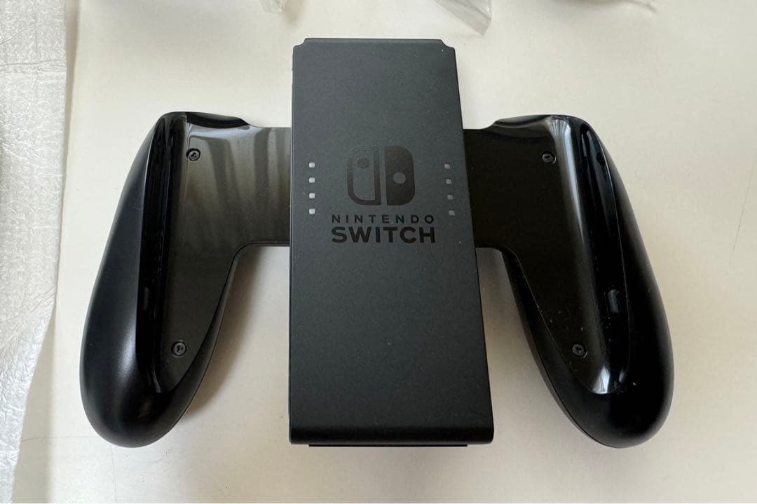 Nintendo Switch 本体 充実の付属品付き