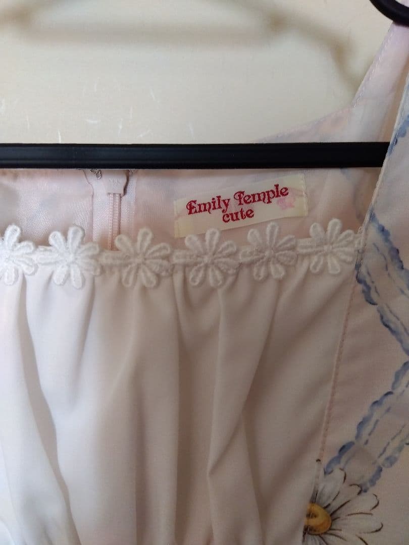 Emily Temple cute クロスレースマーガレット ワンピース
