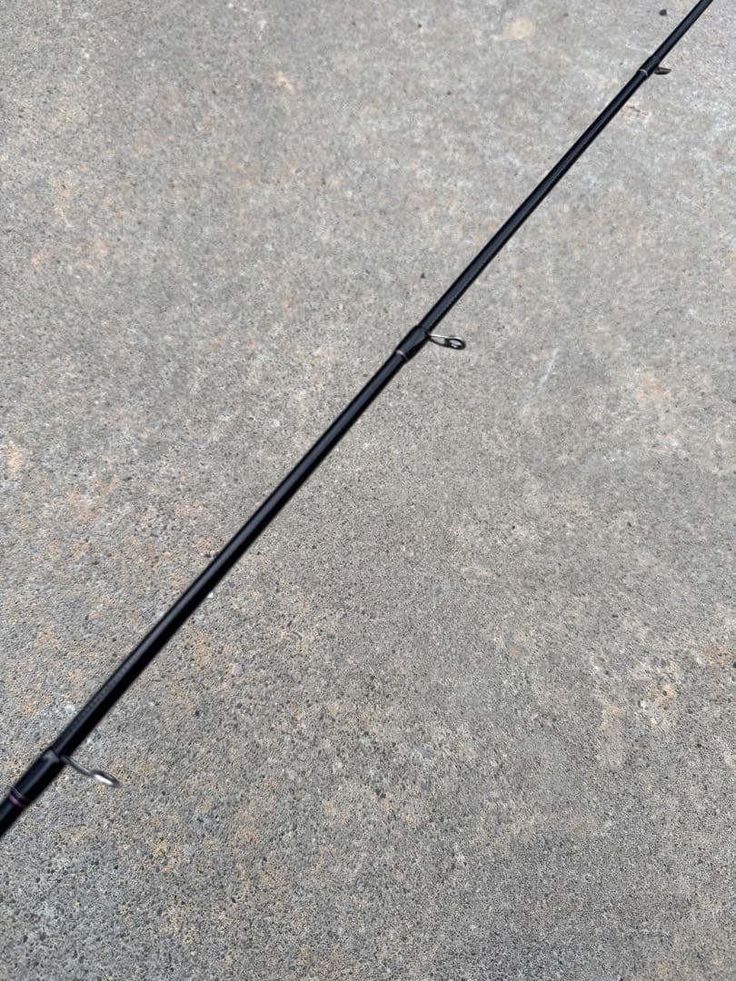 がまかつ　LUXXE 桜幻　B60M-solid.F 超美品