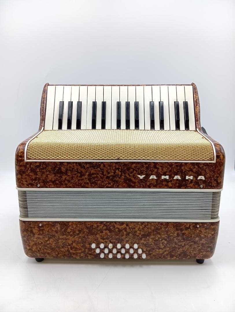 レトロ ヤマハ アコーディオン 30鍵盤 ハードケース付き