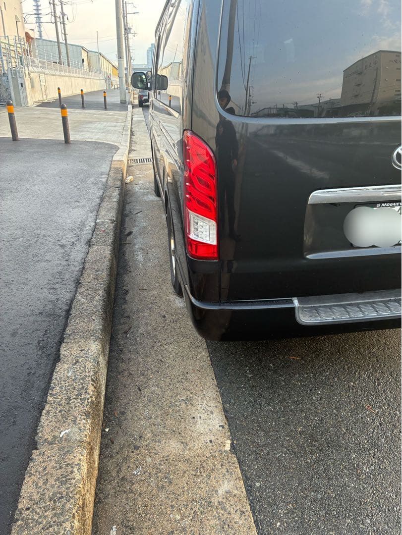 ハイエース　LEDテールランプ ダズフェローズ