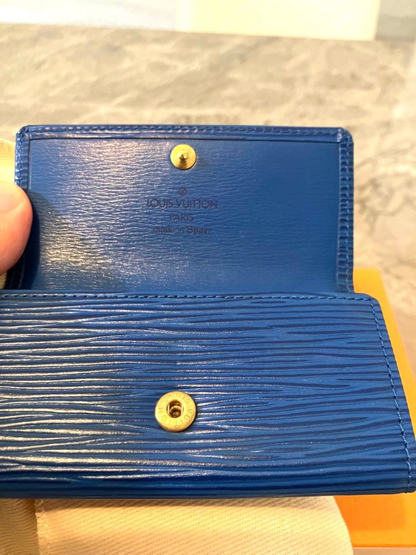 【新品】ルイ・ヴィトン 青 エピレザー キーケース