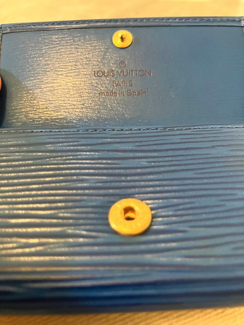 【新品】ルイ・ヴィトン 青 エピレザー キーケース