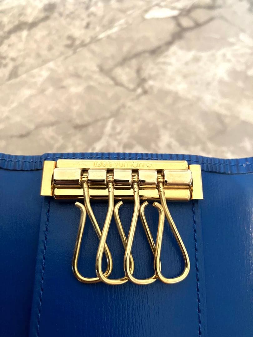 【新品】ルイ・ヴィトン 青 エピレザー キーケース