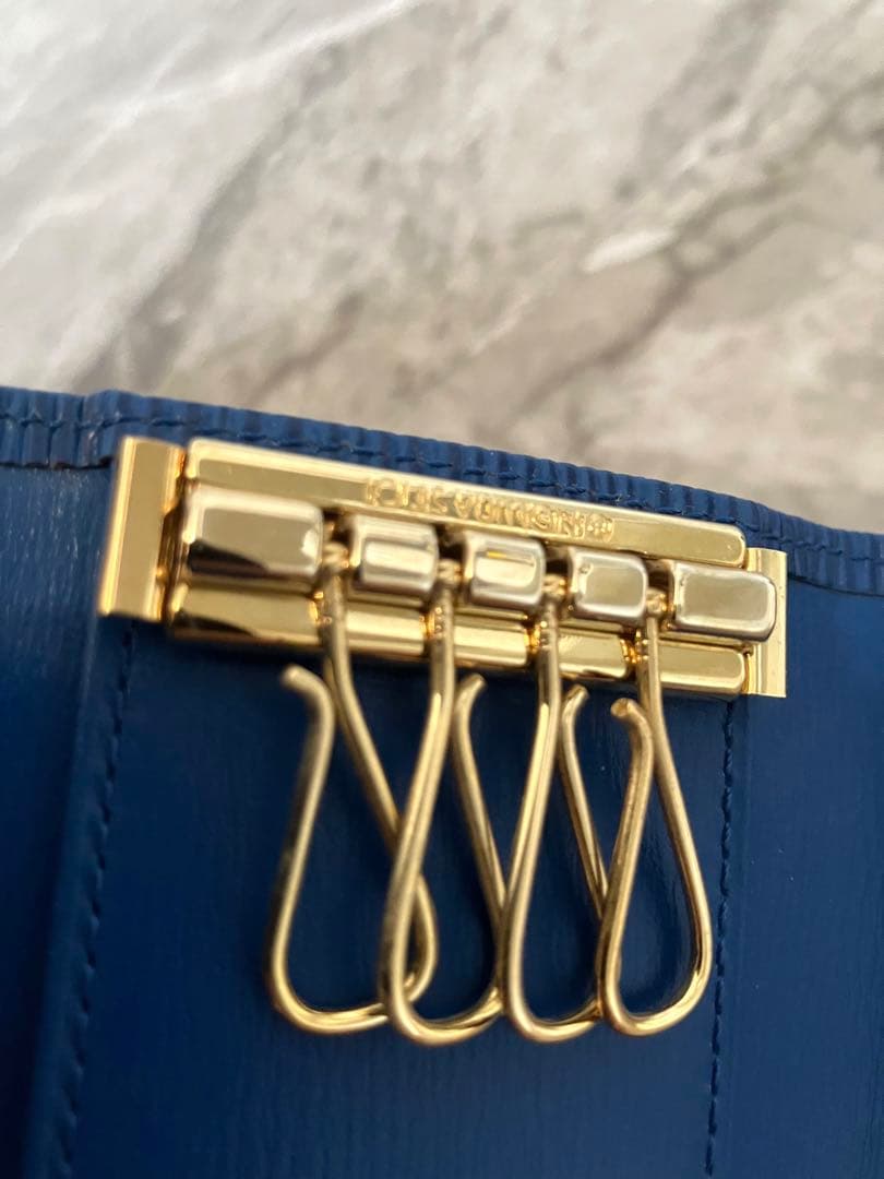 【新品】ルイ・ヴィトン 青 エピレザー キーケース