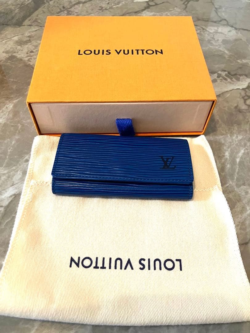 【新品】ルイ・ヴィトン 青 エピレザー キーケース