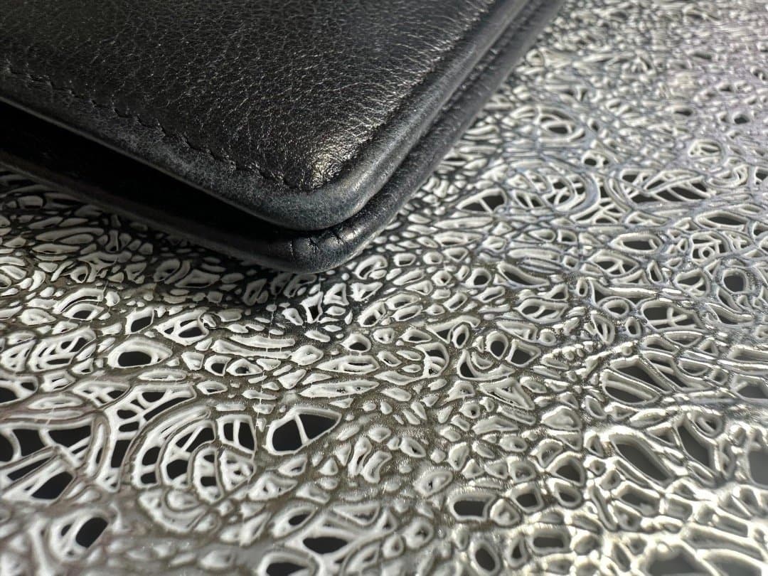 【正規品】CHANEL シャネル カメリア 二つ折り財布 ブラック×シルバー