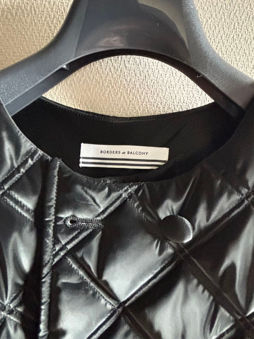 BORDERS at BALCONY ブラック ペプラムキルティング ベスト