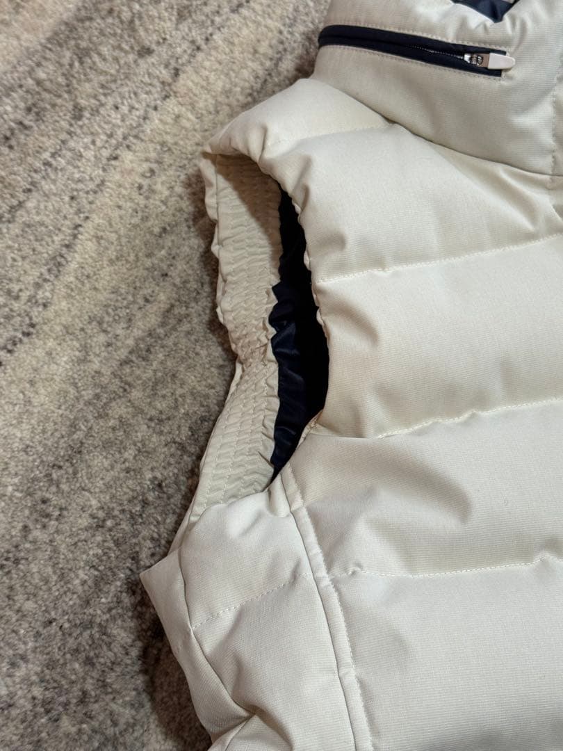 【極美品】マスターバニー　ホワイト キルティングベスト　フード付き