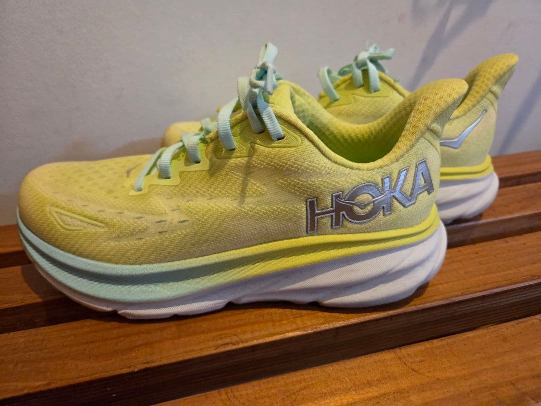 HOKA ONE ONE ランニングシューズ 24cm イエロー