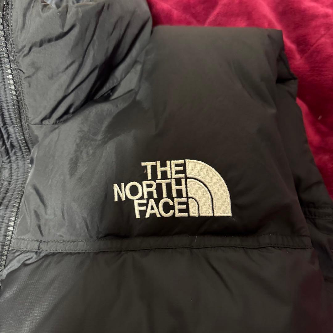 ヒ*ヌ様 THE NORTH FACE ブラックダウンベスト