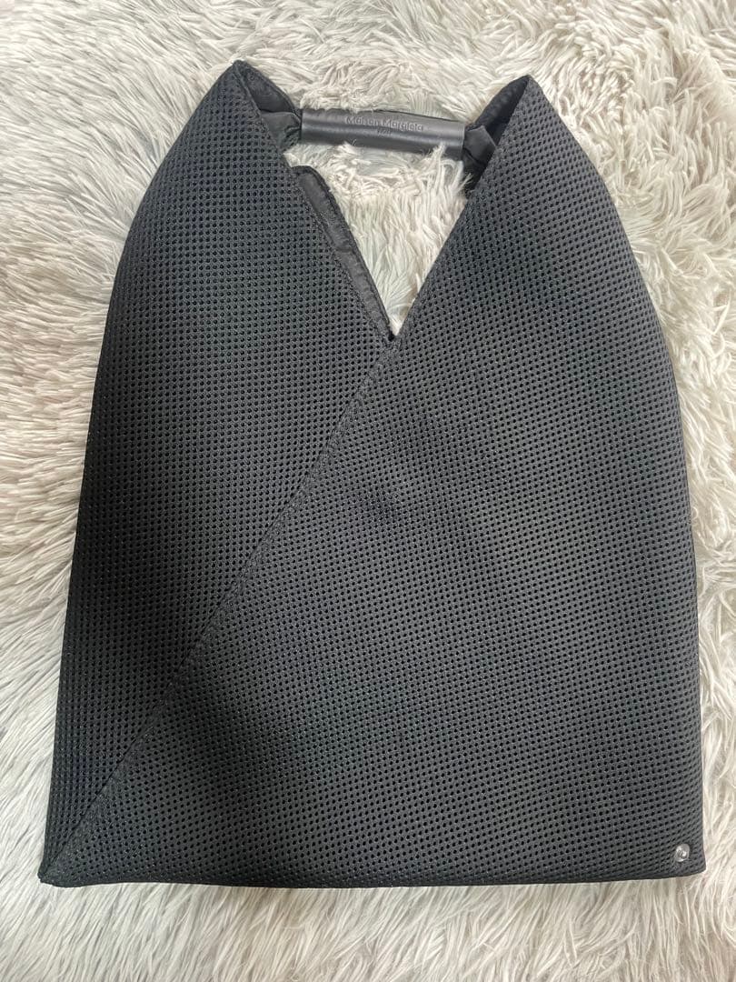 MM6 MAISON MARGIELA ブラック　スモール　トライアングルトート