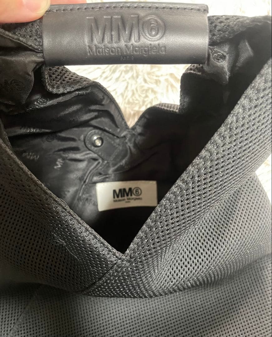 MM6 MAISON MARGIELA ブラック　スモール　トライアングルトート