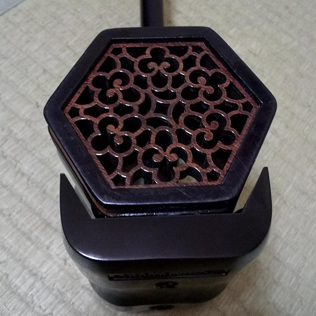二胡 蛇皮 民族楽器 敦煌牌 上海 弓 ケース付き 弦楽器　六角筒