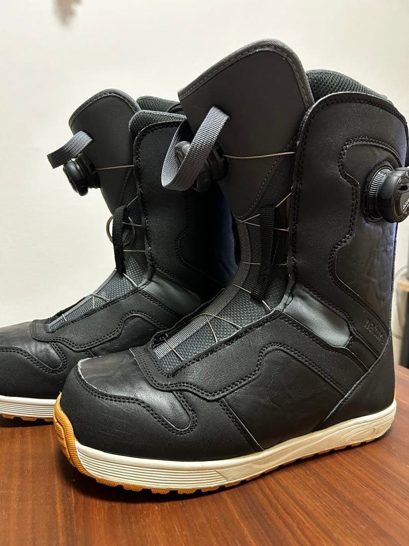 ARBN nature 女性用スノーボードブーツ BOAシステム