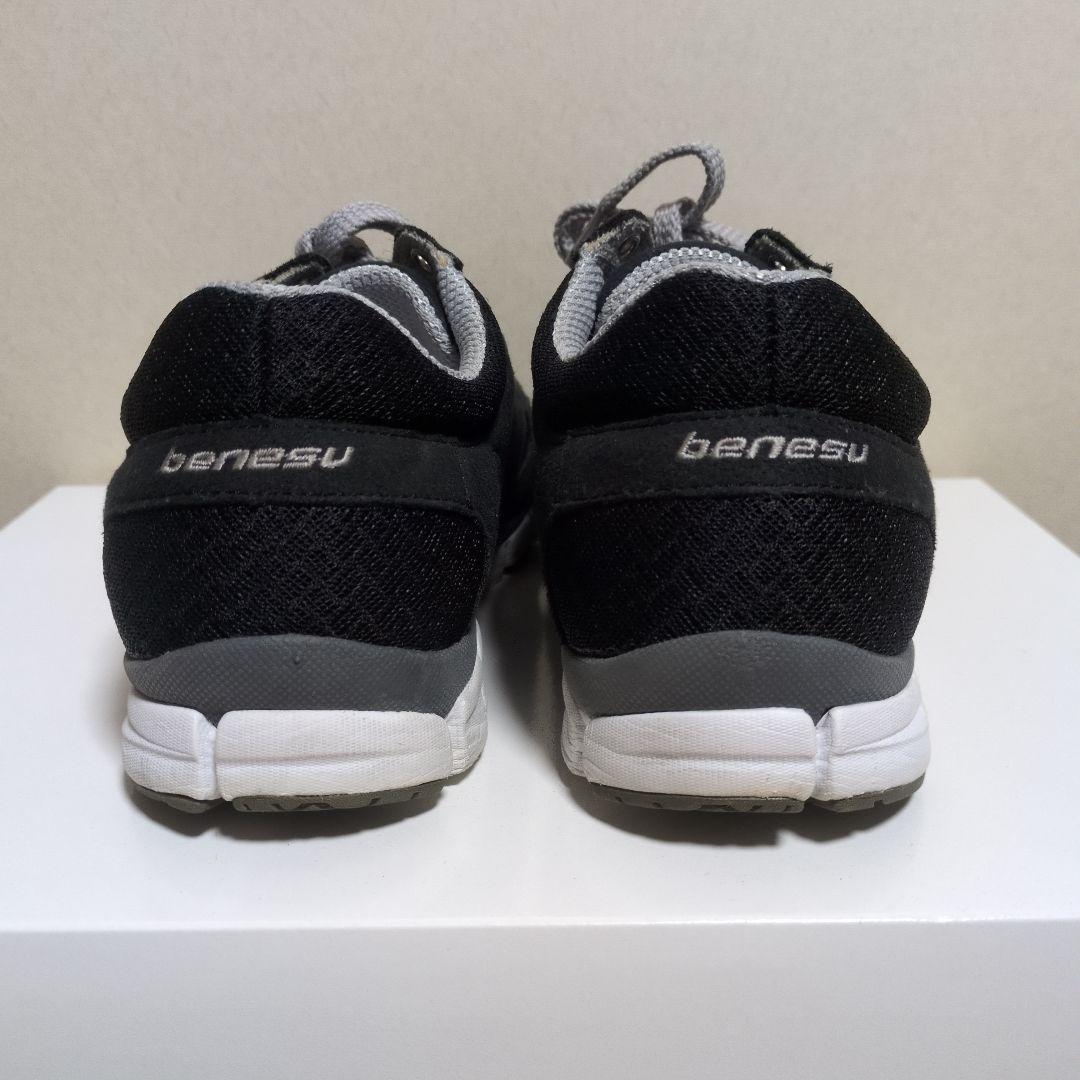 benesu ブラック スニーカー