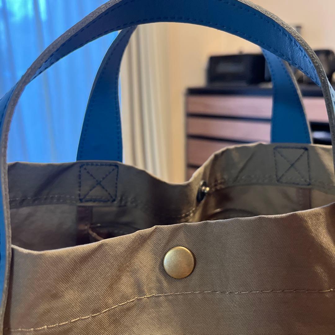 『新品』カーキ　ベージュ トートバッグ レガロ　現行品　A4 ショルダー