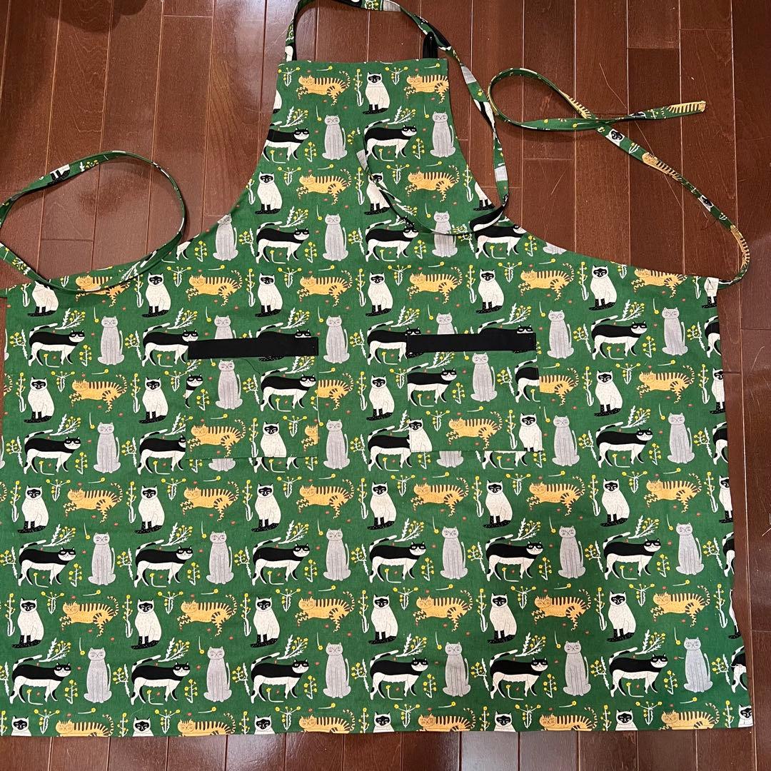 キラキラ⭐️⭐️エプロン✖️2 苺のぷっくりポーチ✖️3