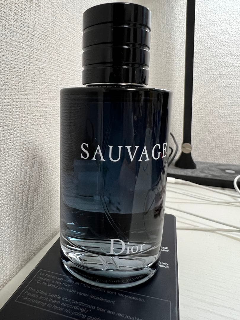 Dior ソヴァージュ オードゥ トワレ 100ml　香水