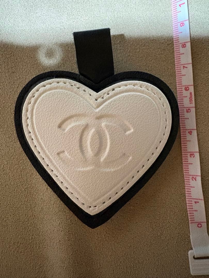 CHANELシャネル　バッグチャーム♡ レザー　黒　（おまけ付き♪）