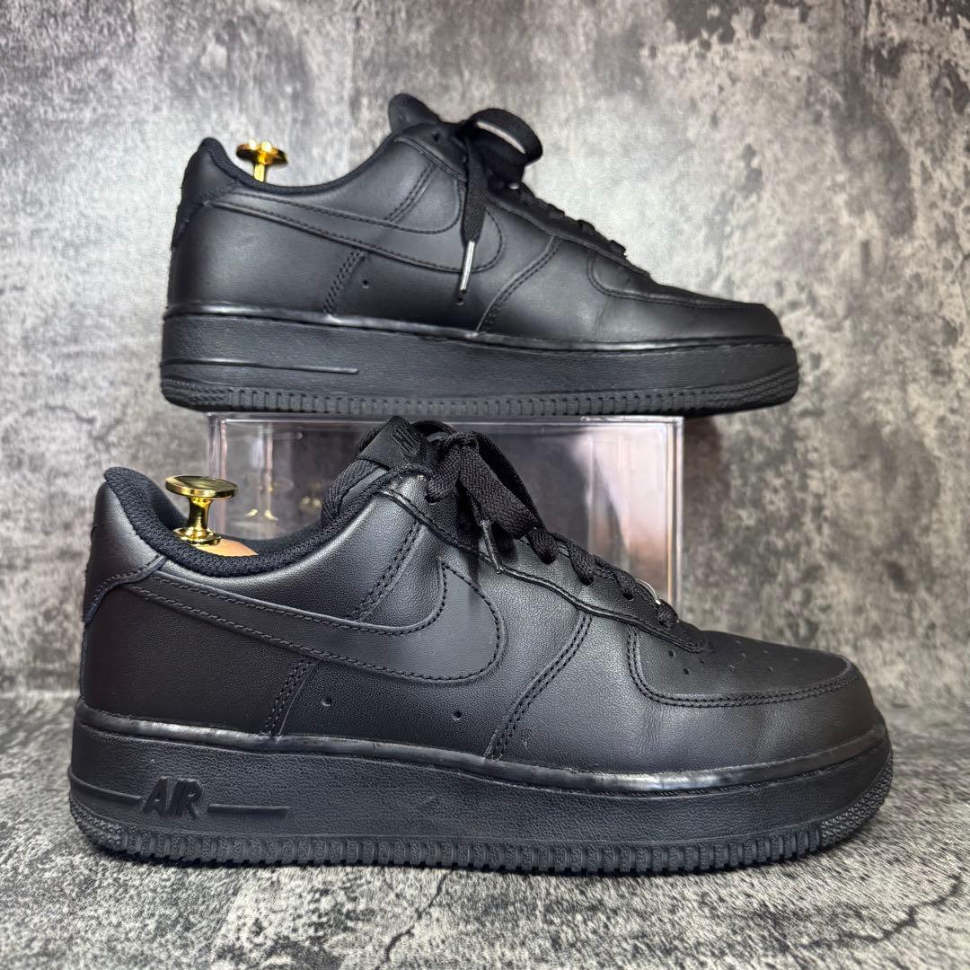 【極美品】NIKE エアフォース1 LOW 07 トリプルブラック 24cm