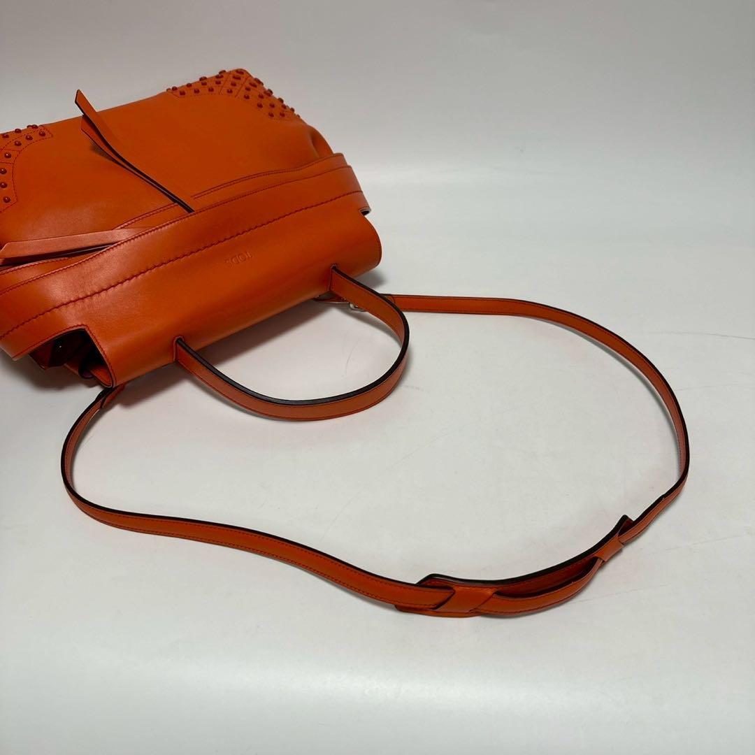 t23【極美品】保存袋付　トッズ　ウェーブ　スタッズ　レザー2wayショルダー.