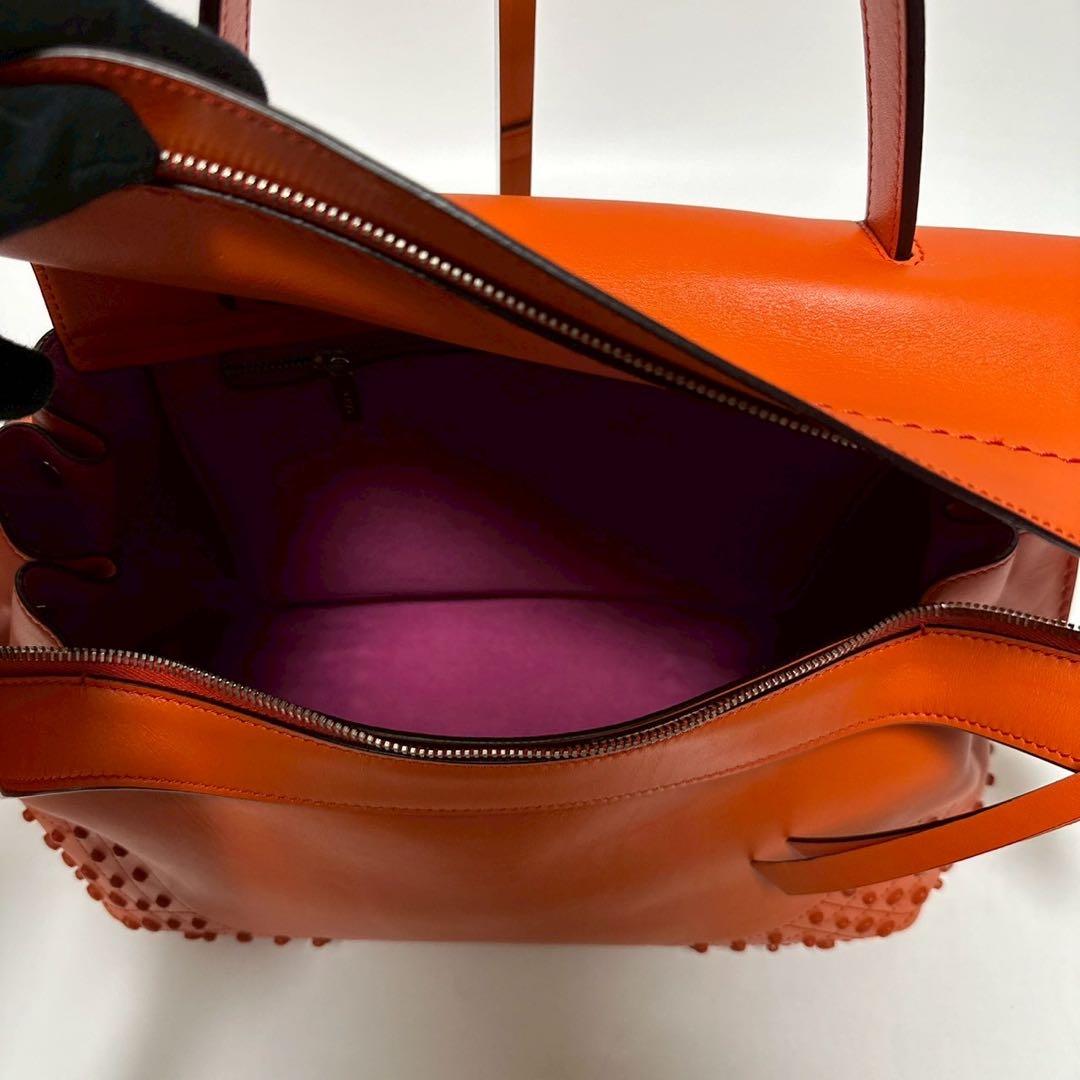 t23【極美品】保存袋付　トッズ　ウェーブ　スタッズ　レザー2wayショルダー.