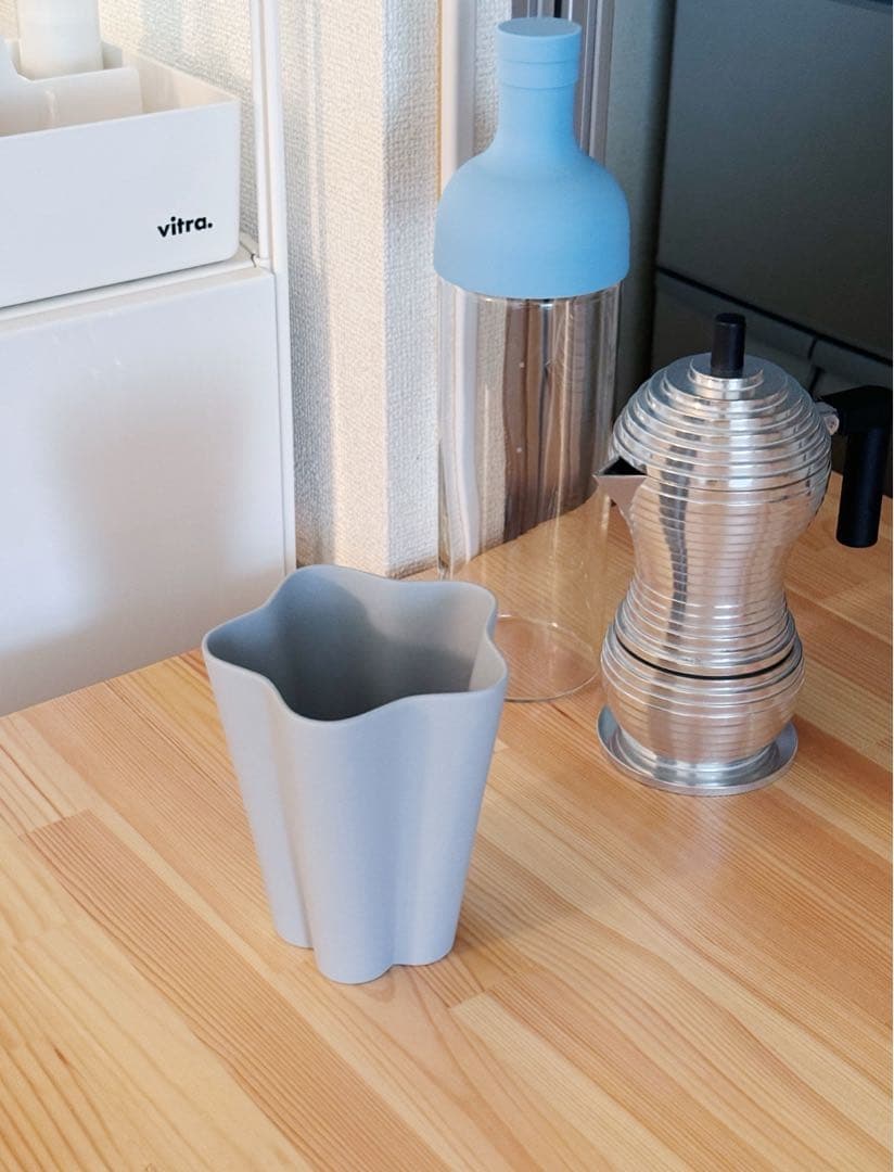 新品 HAY Iris Vase S Grey フラワーベース 花瓶 収納