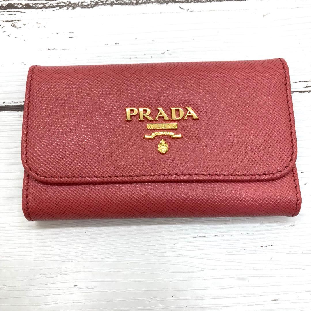 専用です❣️購入しないでください❣️PRADA プラダ サフィアーノレザー 6連