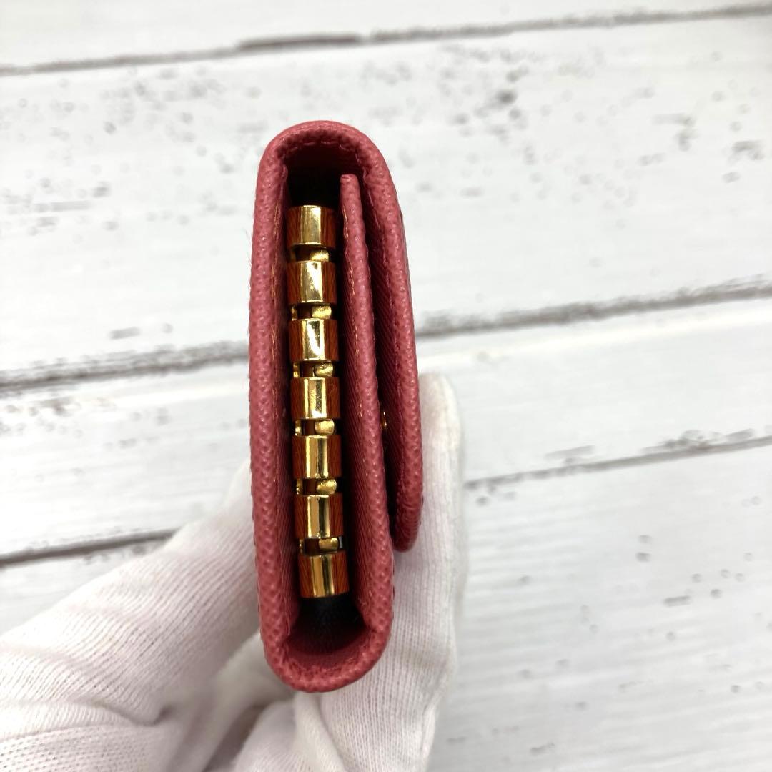 専用です❣️購入しないでください❣️PRADA プラダ サフィアーノレザー 6連