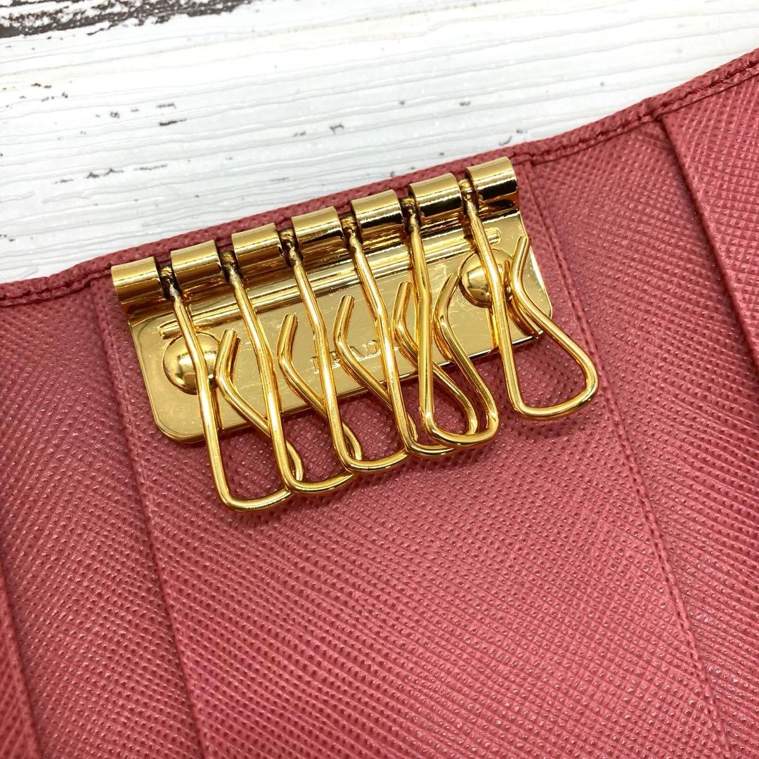 専用です❣️購入しないでください❣️PRADA プラダ サフィアーノレザー 6連