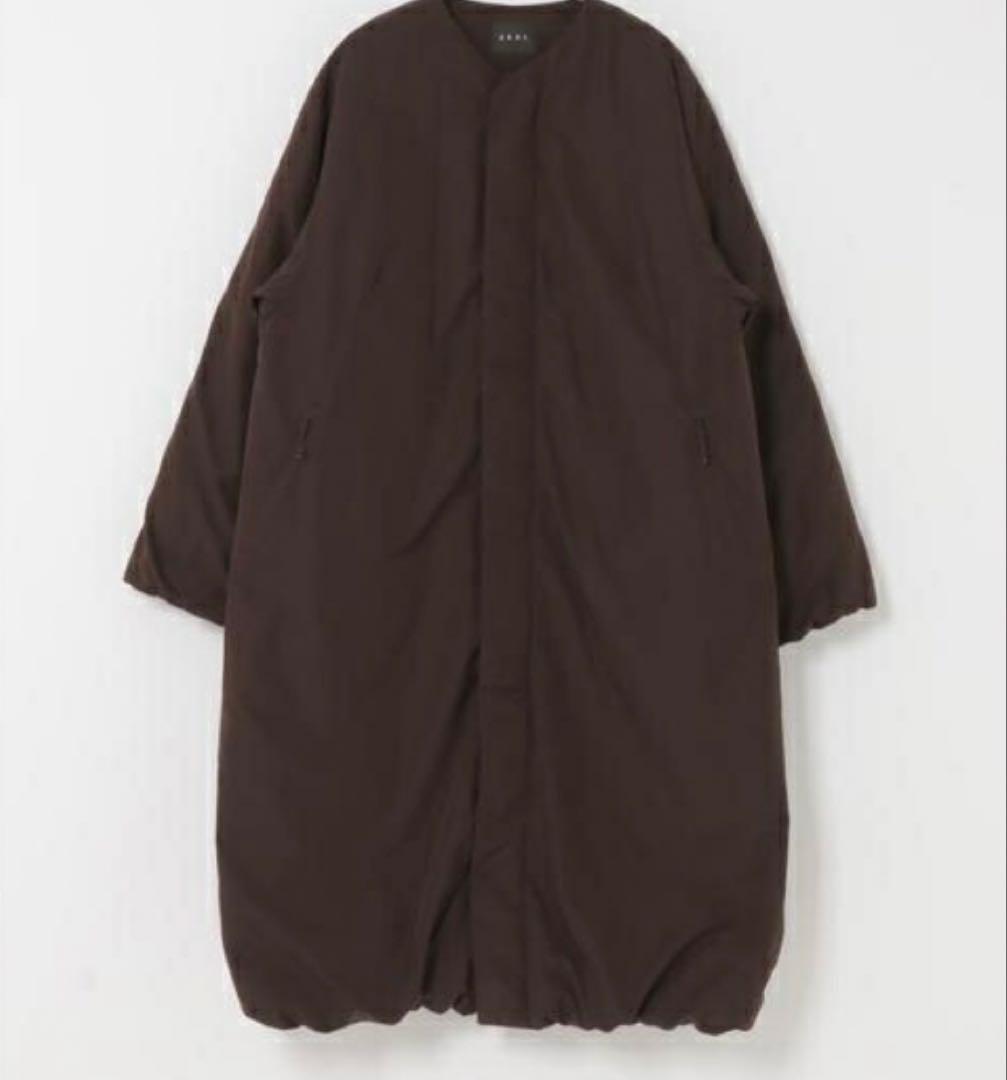 『UR TECH』中綿 ノーカラーコート／エカル（EKAL）