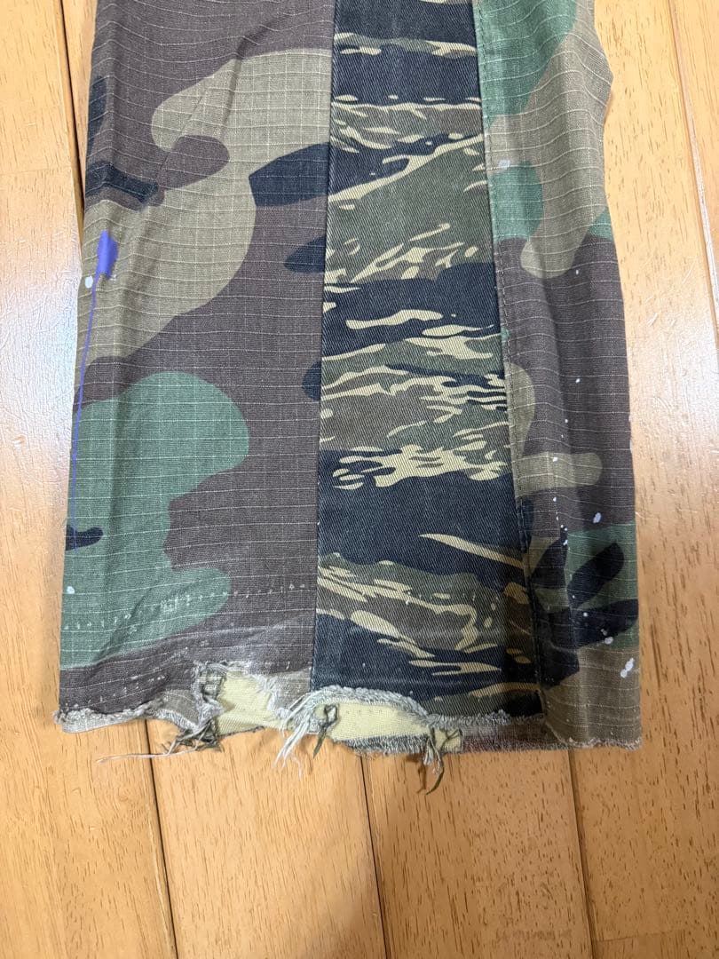 【完売品】　mnml迷彩フレアカーゴパンツ　30インチ