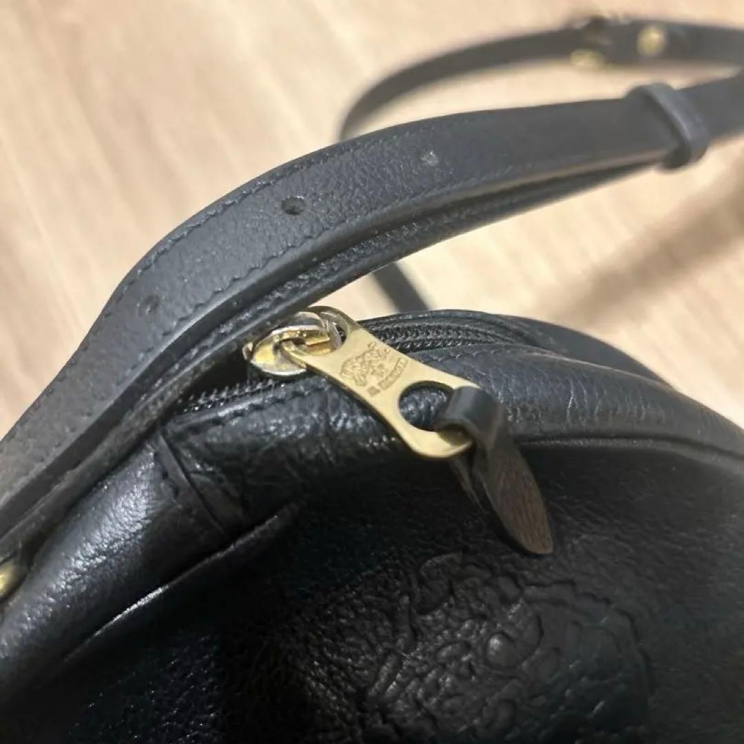 イルビゾンテ ブラックレザーショルダーバッグ ラウンド