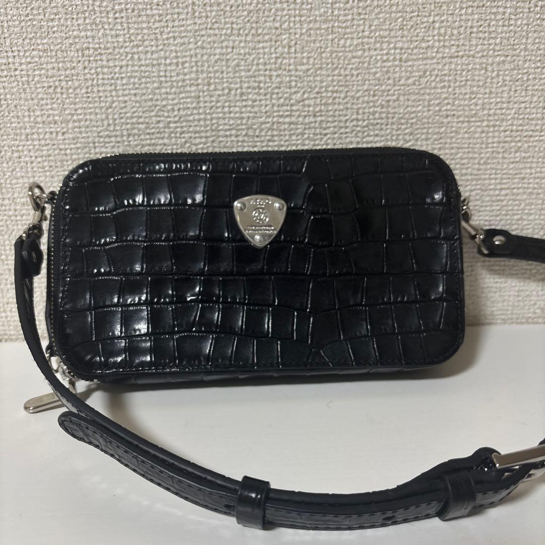 ATAO アタオ アミュレット　ショルダーウォレット　ショルダーバッグ　スマホ