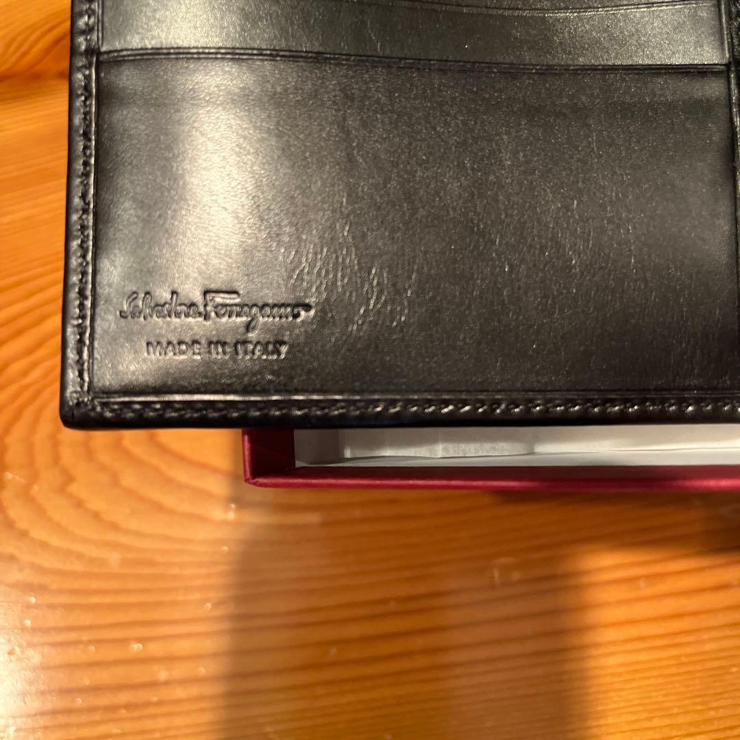Salvatore Ferragamo ブラック 二つ折り財布
