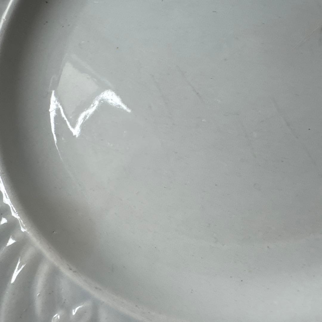 フランスアンティーク　クレイユモントロー　レリーフ皿　デザートプレート　ホワイト