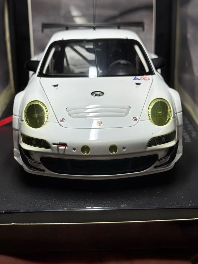 く*ん様 AUTOart 997 ポルシェ911 GT-3 RSR 1/18
