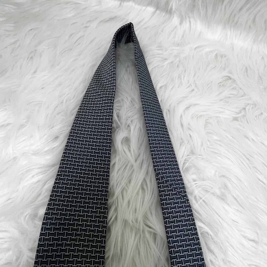 新品✨エルメス　HERMES 　ネクタイ　シルク　タグ・箱付き