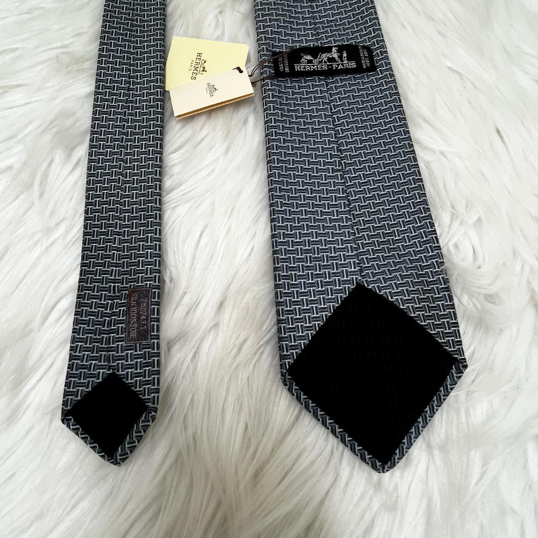 新品✨エルメス　HERMES 　ネクタイ　シルク　タグ・箱付き
