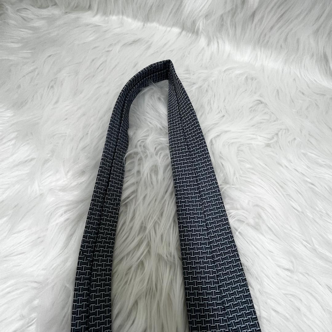新品✨エルメス　HERMES 　ネクタイ　シルク　タグ・箱付き