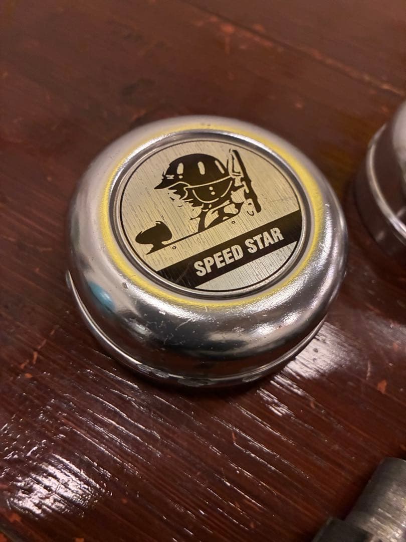 SSR SPEED STAR MK-1センターキャップ４個とホイルボルト16個